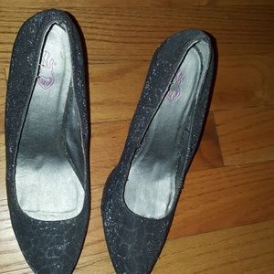 Black Silver Metallic Heels